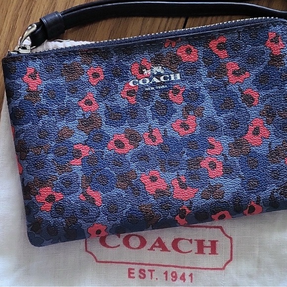 Coach Handbags - Coach Limited Edition Cheetah/Floral Print Wristlet!